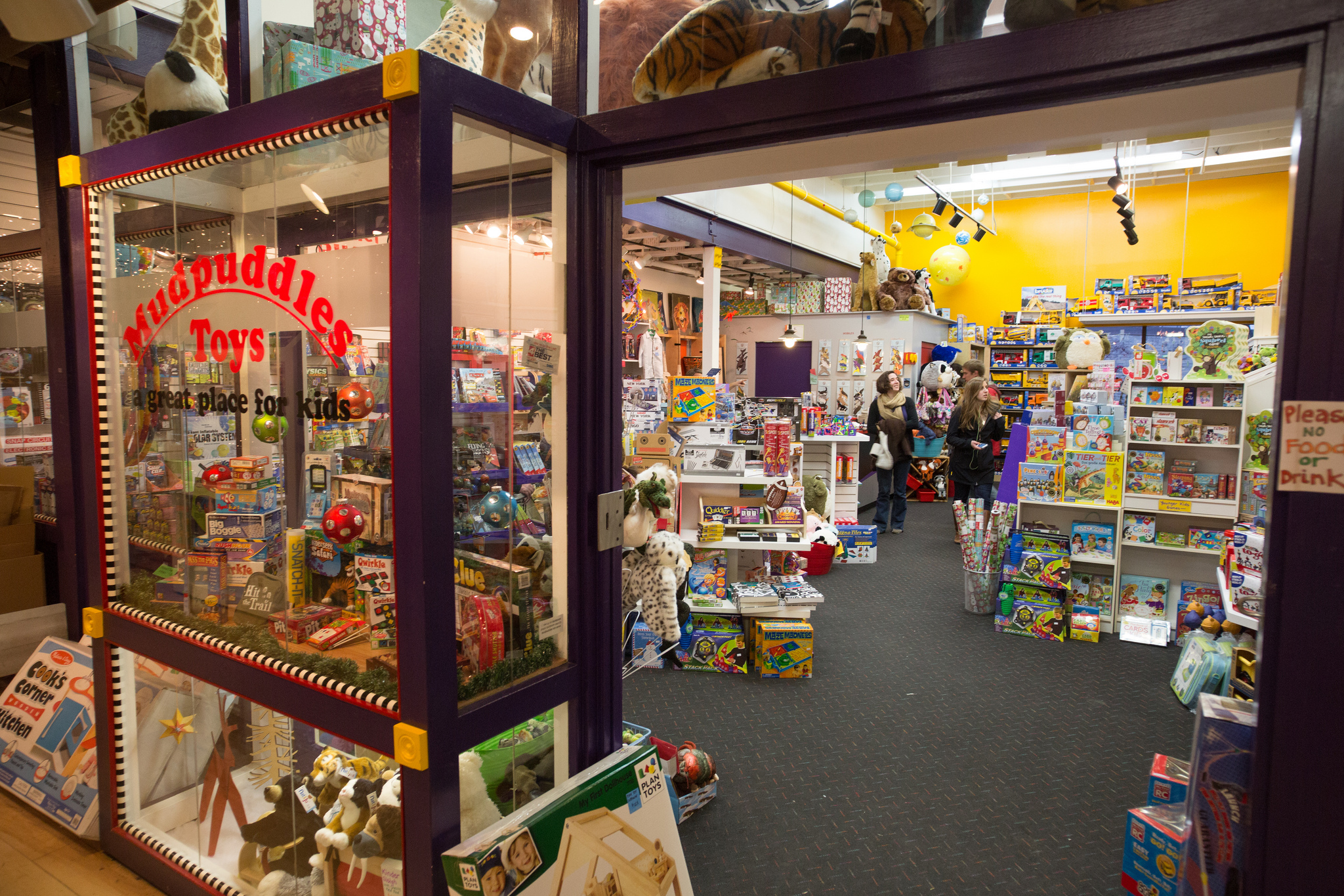 Mudpuddles Toys in Kerrytown Ann Arbor by Andypiper is Licensed under CC by 2.0