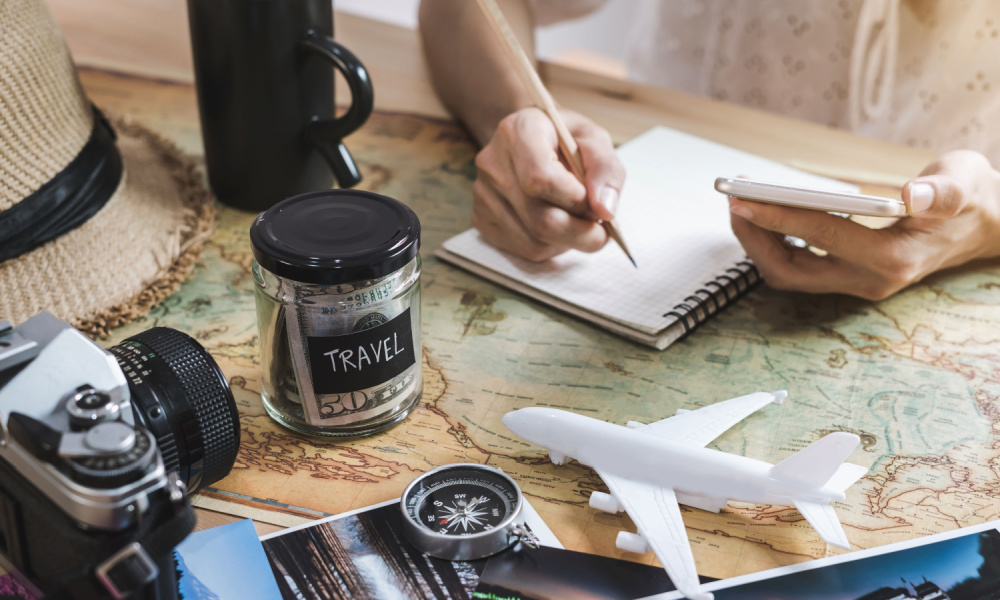 Budget traveling for cheap flight day