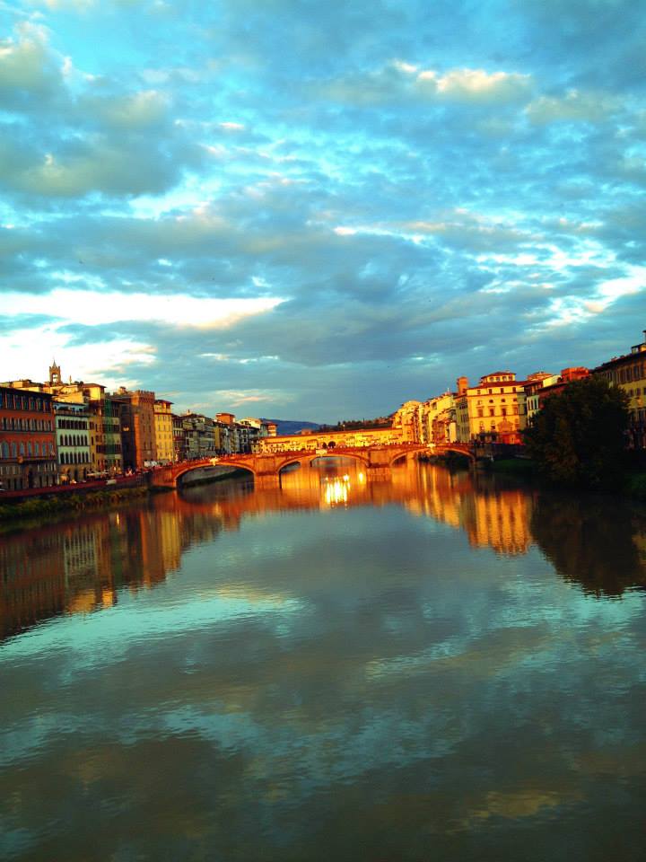 the river arno in florence italy