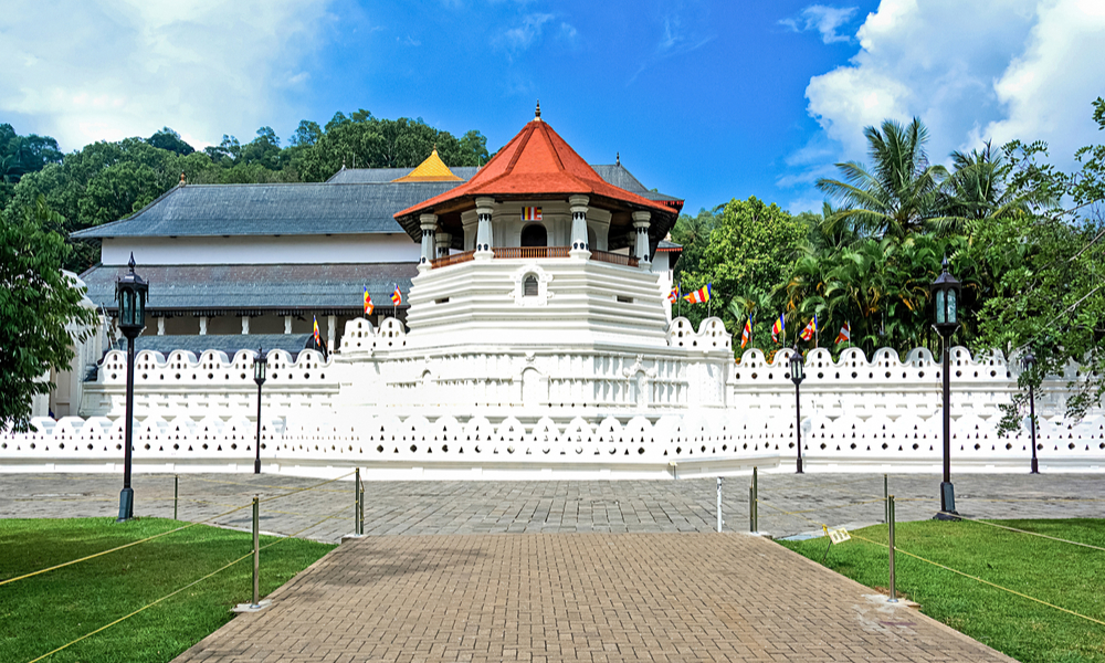 temple of the tooth, kandy