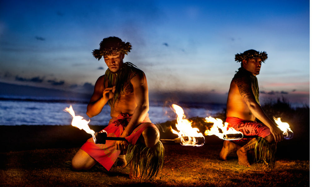 traditional dancers in hawaii