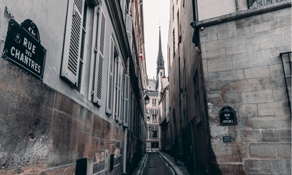 What to See in Paris If You Love the Macabre & Mysterious: the view of the narrow rue de chantres