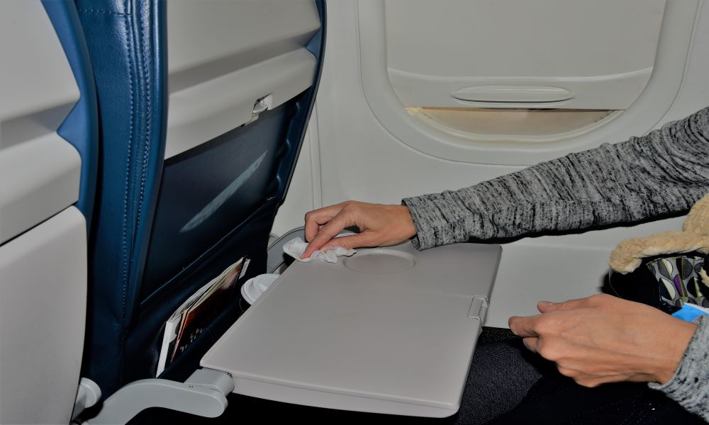 what not to do on a long flight spilling