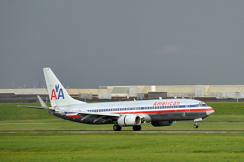 American Airlines plane prepares for take off. (Flickr photo credit: abdallahh)