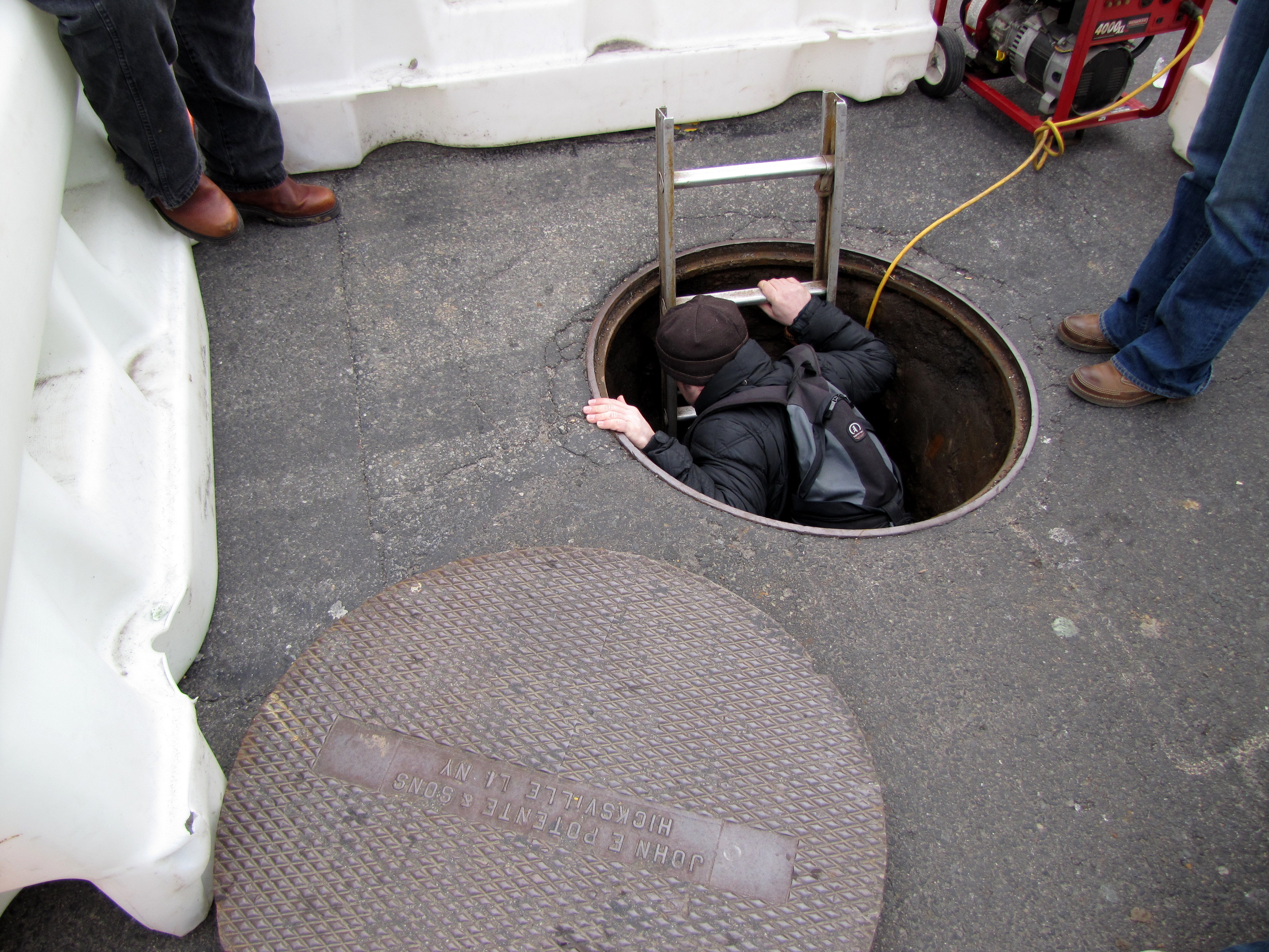 There is only one way to enter the tunnel tour (Flickr: David Berkowitz)