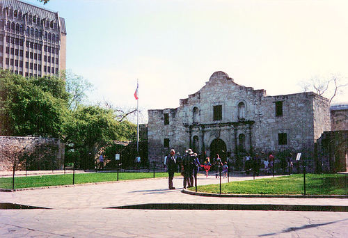 The Alamo in San Antonio, Flickr Cred:claeskrantz