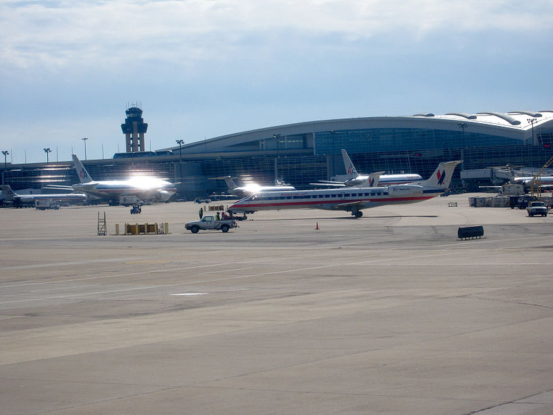 The sun shines over DFW Airport (Image:  Wikimedia)