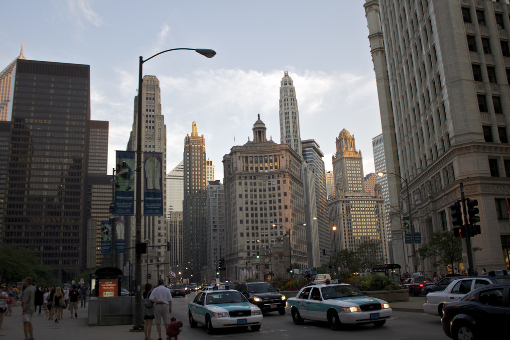 Chicago's Magnificent Mile (Flickr: seafaringwoman)