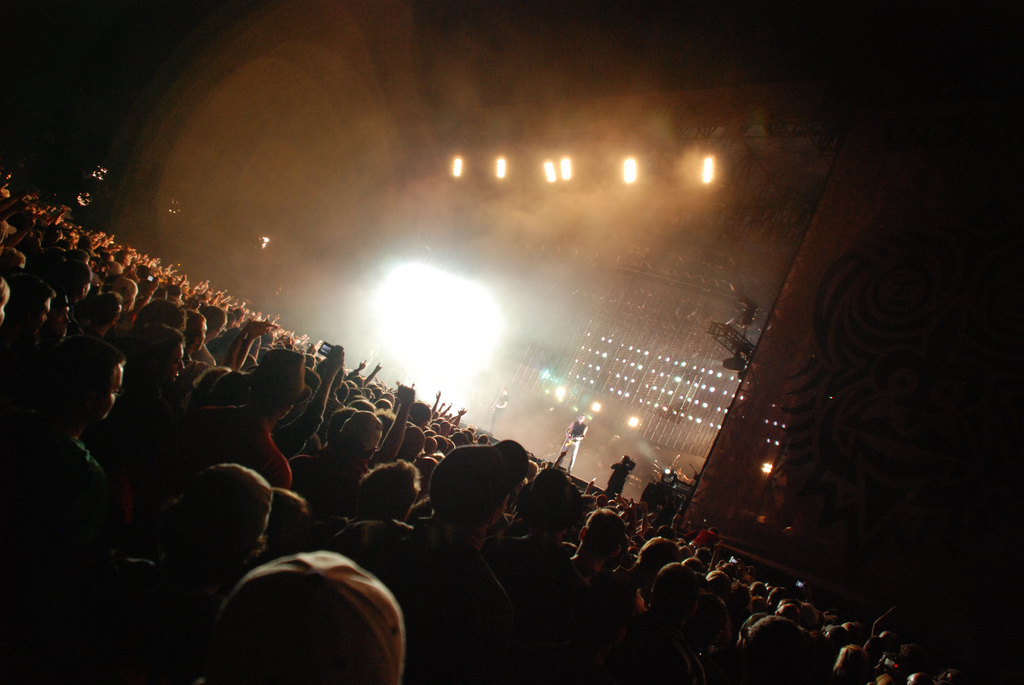 Crowds at the Voodoo Music Festival (Flickr: Vincent & Bella)