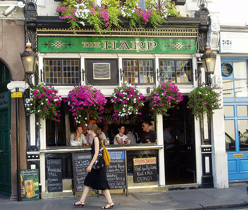 Best Places to Drink on St. Patrick's Day in London, Flickr: aroberts