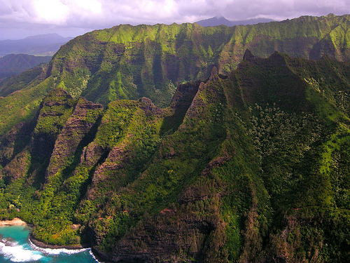 Family Travel: Hiking Kalalua with Kids, flickr: elchode