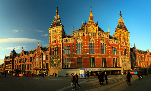 Amazing Architecture in Amsterdam. Photo credit: peterned