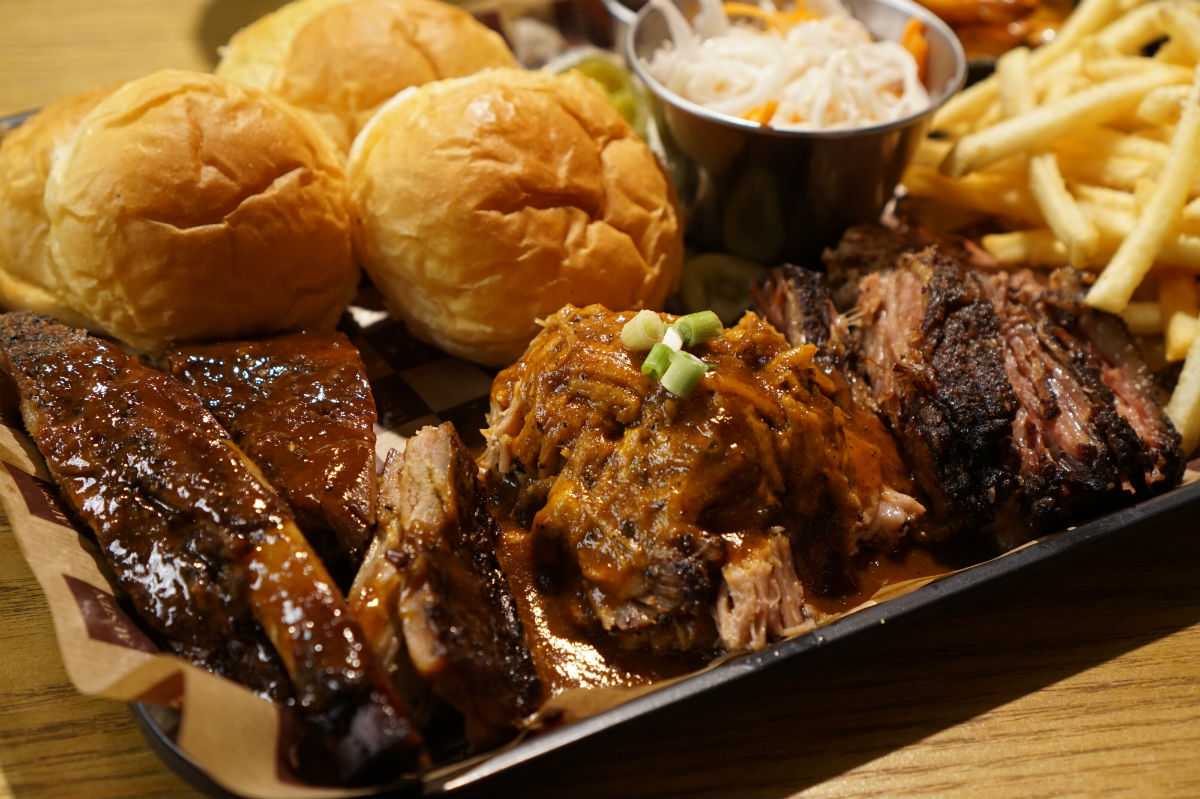 bbq platter from food truck